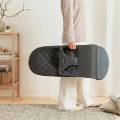 Baby Bjorn Bouncer Bliss Geweven Klassiek Quilt Zandgrijs><noscript><img width=