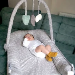 Babyjem Babynest met Speeltjes Grijs><noscript><img width=