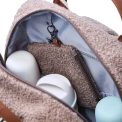 Childhome Family Club Verzorgingsrugzak - Signature - Teddy - Zacht Bruin><noscript><img width=