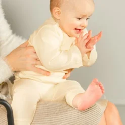 DAY Broekje Rib - Cream - Mt. 62/68><noscript><img width=