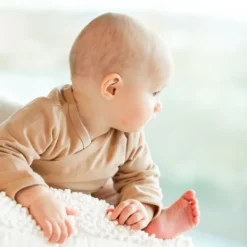 DAY Overslagromper Lange Mouw - Mocha - Mt. 50/56><noscript><img width=