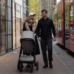 Dubatti One E6 Kinderwagen 2-in-1 - Black / Walnut Brown><noscript><img width=