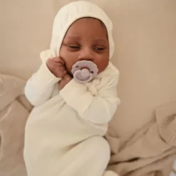 Frigg Fopspeen Daisy Lila/Fuchsia T2 6-18 mnd (2 stuks)><noscript><img width=