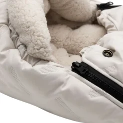 Jollein Voetenzak Groep 0+ 3/5 punts gordel - Embossed - Milky Coffee><noscript><img width=