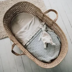 Koeka Wieglaken En Hoeslaken Set Ruffle Faro Sage><noscript><img width=