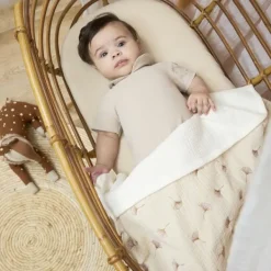 Meyco Baby Gingko Wiegdeken - 75 x 100 cm - Pre-Washed hydrofiel - Soft Sand><noscript><img width=
