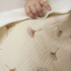 Meyco Baby Gingko Wiegdeken - 75 x 100 cm - Pre-Washed hydrofiel - Soft Sand><noscript><img width=