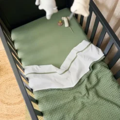 Meyco Baby Juniorhoeslaken Uni Olive Green 70 x 140 / 150 cm 2-Pack><noscript><img width=