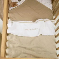 Meyco Baby Ledikantdeken Knots Soft Sand 100 x 150 cm><noscript><img width=