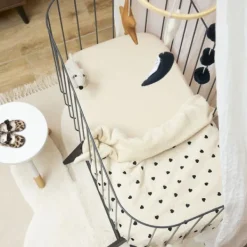 Meyco Baby Uni Hoeslaken Co-Sleeper - 50 x 90 cm - Jersey - Soft Sand><noscript><img width=