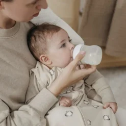 Meyco Cocoon Inbakerslaapzak - 70 cm - Penguin - Soft Sand><noscript><img width=