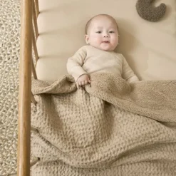 Meyco Wiegdeken Wafel Teddy Sand 75 x 100 cm><noscript><img width=
